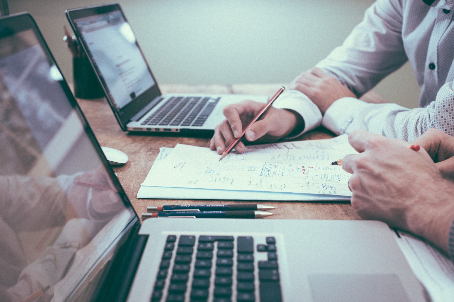 Gestão de Vulnerabilidade e Compliance: aumentando a visibilidade e a cobertura contra riscos cibernéticos no seu negócio